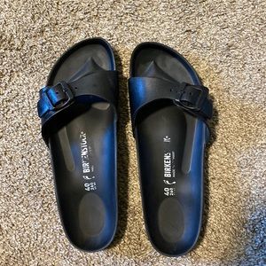 Black Birkenstock Madrid Sandal - Size 40 🖤